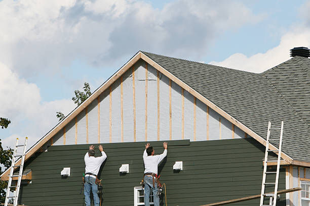 Professional Siding Replacement technician working in Victoria, VA